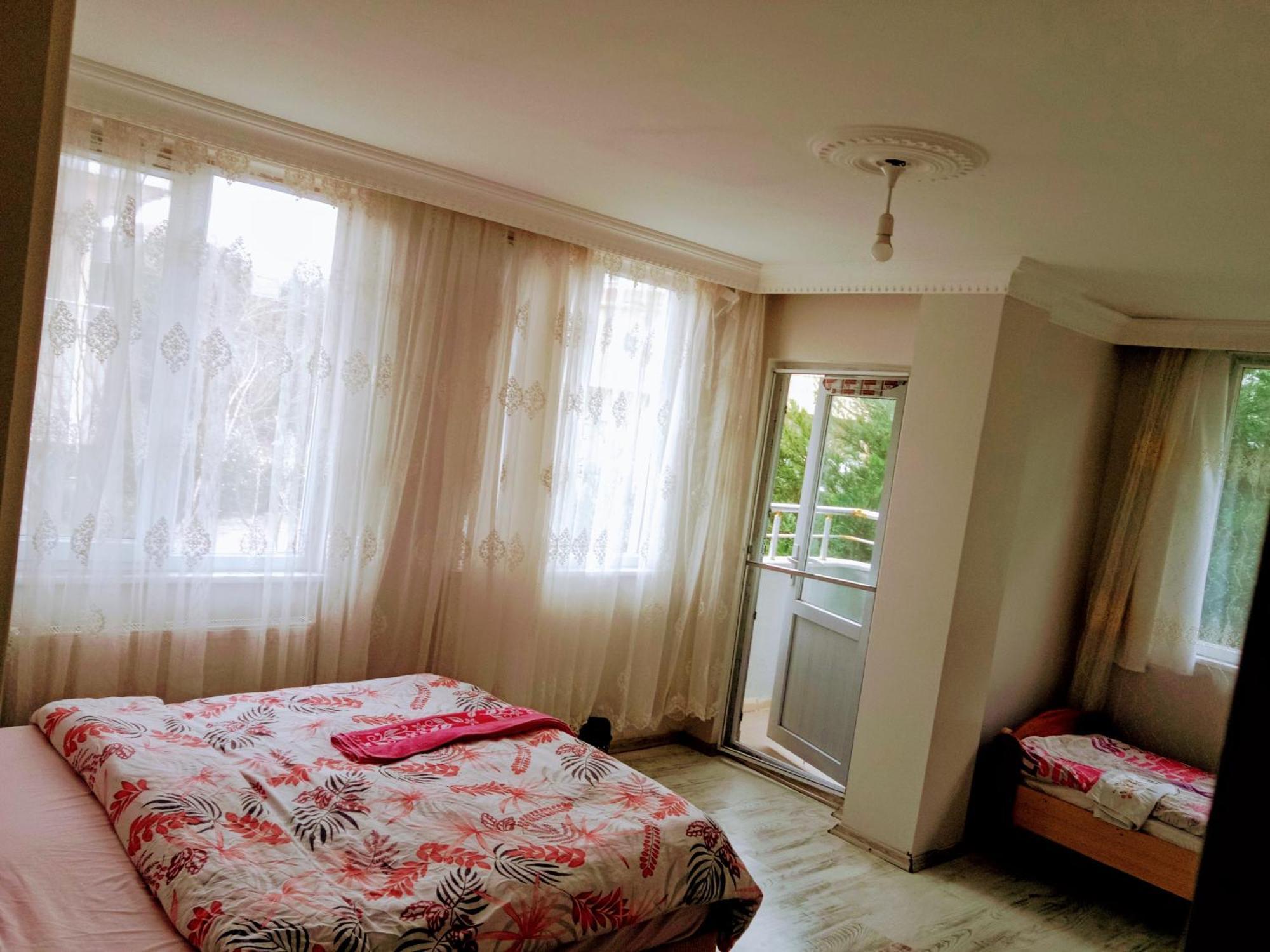 Ahmet Teacher Hotel, 5 Minutes From The Airport Arnavutkoy Exterior photo